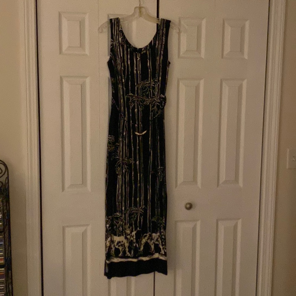 Women’s dress. Black with white prints.